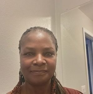 Meet your Posher, Laurana